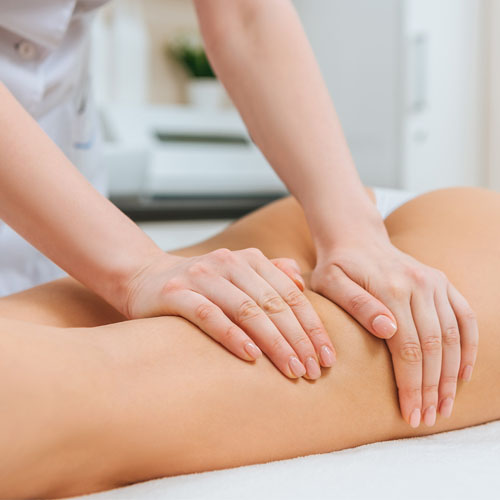 Full Body Massage. <br>
      A light, calming massage using a blend of tisser and oils, which works the whole body. Using blended aromatherapy oils, this massage is personally tailored to the individual’s needs. This massage will treat all areas of the body most prone to stress and tension, such as the back, shoulders and neck, along with the upper and lower legs, arms and hands.